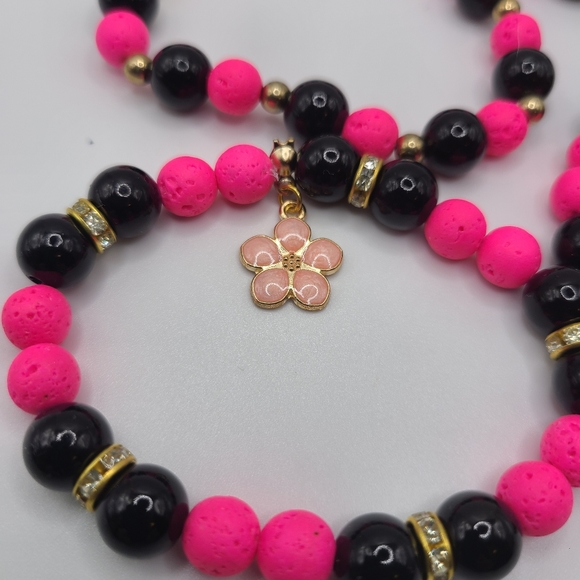 Bracelets - Picture 4 of 4